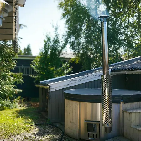 Nordic Retreat With Wilderness Bath Near Marielyst Semesterbostad