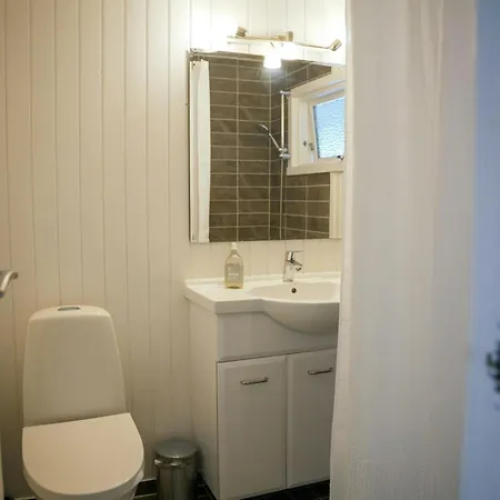 Nordic Retreat With Wilderness Bath Near Marielyst Semesterbostad Bøtø By